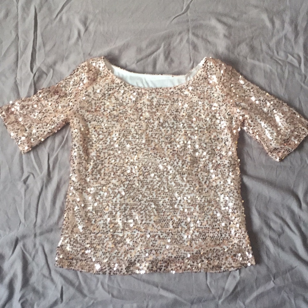 Adorable rose gold sequin top